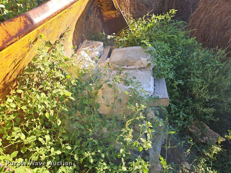 image for item DR8755 1995 Liebherr LR631C track loader