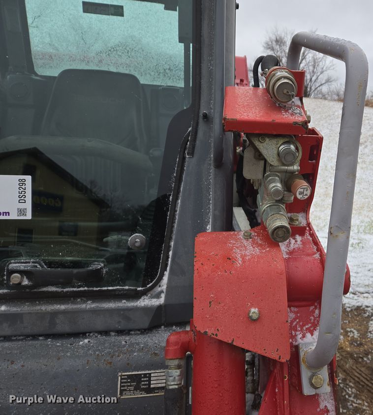 image for item DS5298 2017 Takeuchi TL10V2 tracked skid steer loader