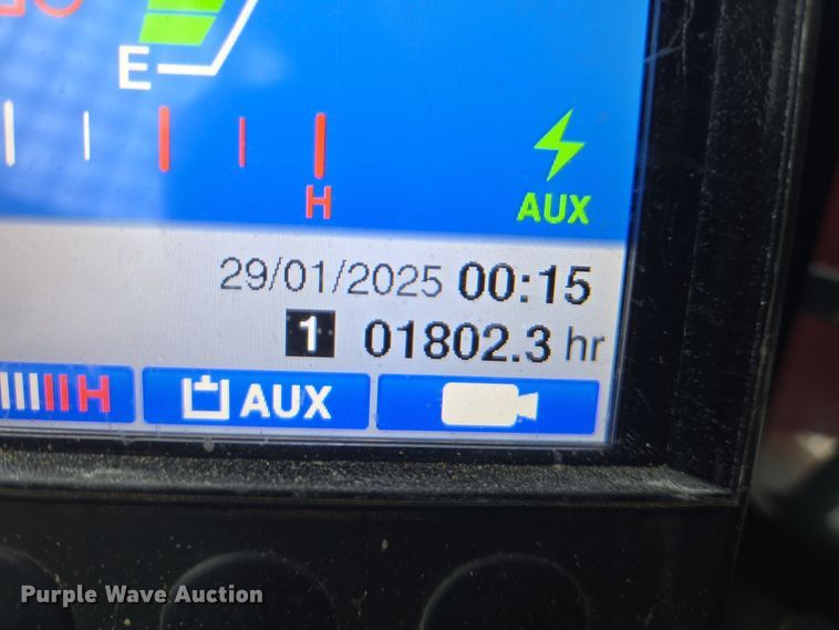 image for item DS5298 2017 Takeuchi TL10V2 tracked skid steer loader