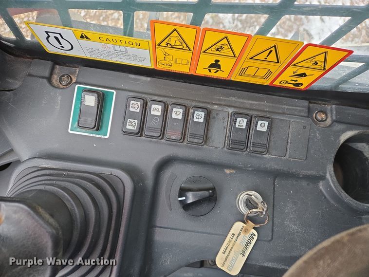 image for item DS5298 2017 Takeuchi TL10V2 tracked skid steer loader