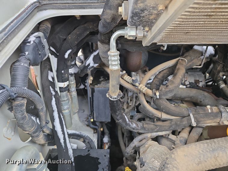 image for item DS5298 2017 Takeuchi TL10V2 tracked skid steer loader