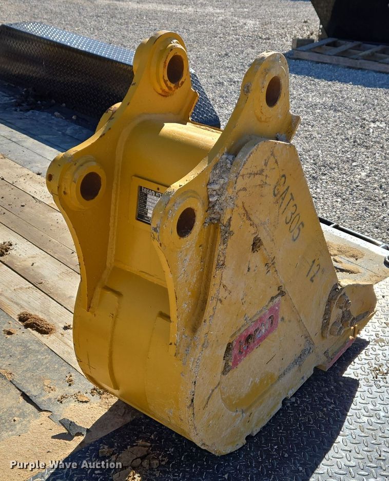 image for item DS5302 Teran Cat305 excavator bucket