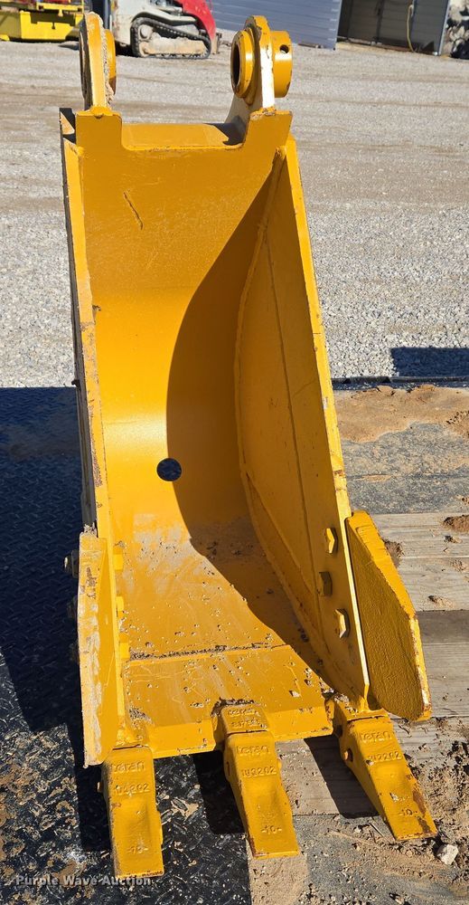 image for item DS5302 Teran Cat305 excavator bucket