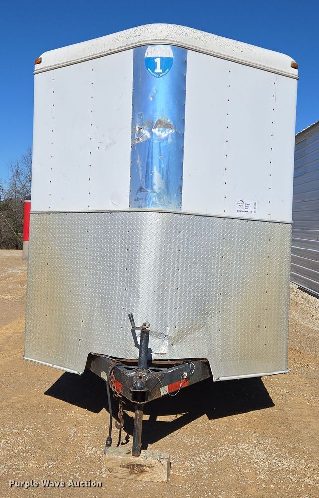 image for item DS5303 2002 Interstate enclosed cargo trailer