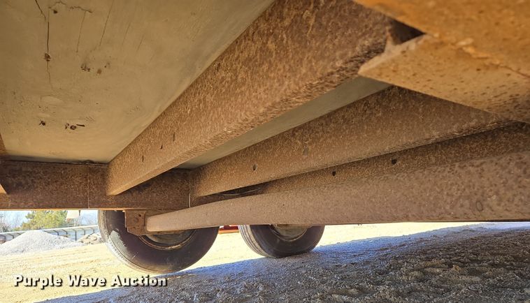 image for item DS5303 2002 Interstate enclosed cargo trailer