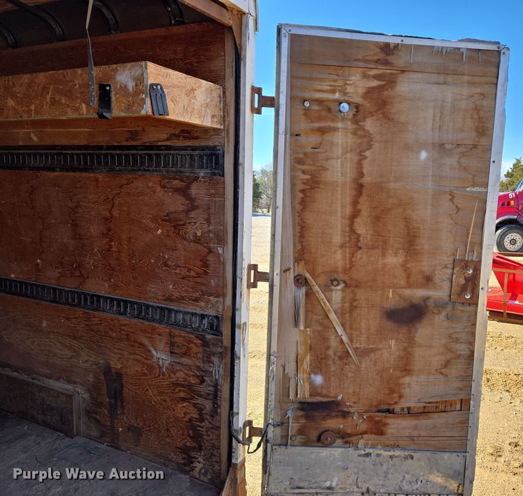 image for item DS5303 2002 Interstate enclosed cargo trailer