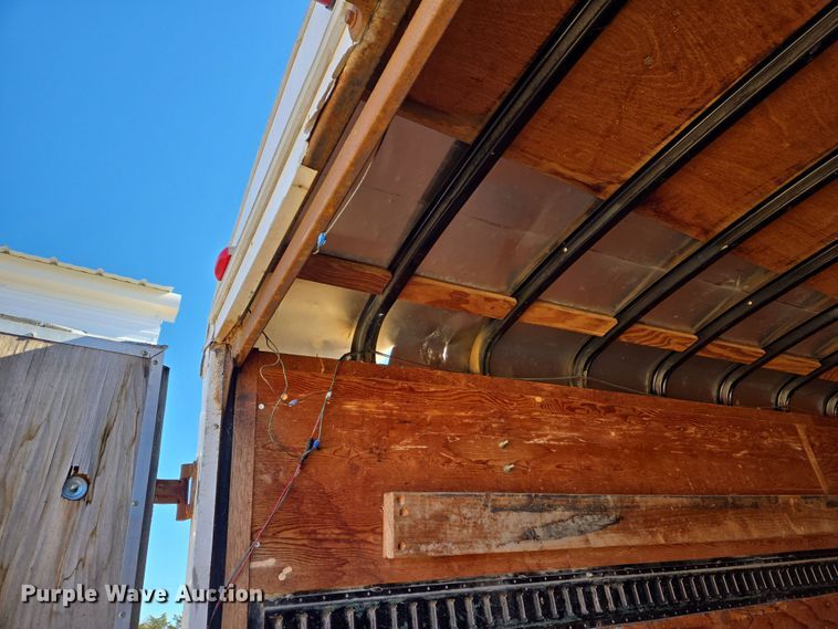 image for item DS5303 2002 Interstate enclosed cargo trailer