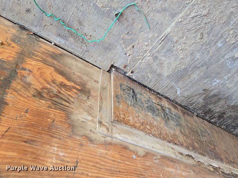 image for item DS5303 2002 Interstate enclosed cargo trailer