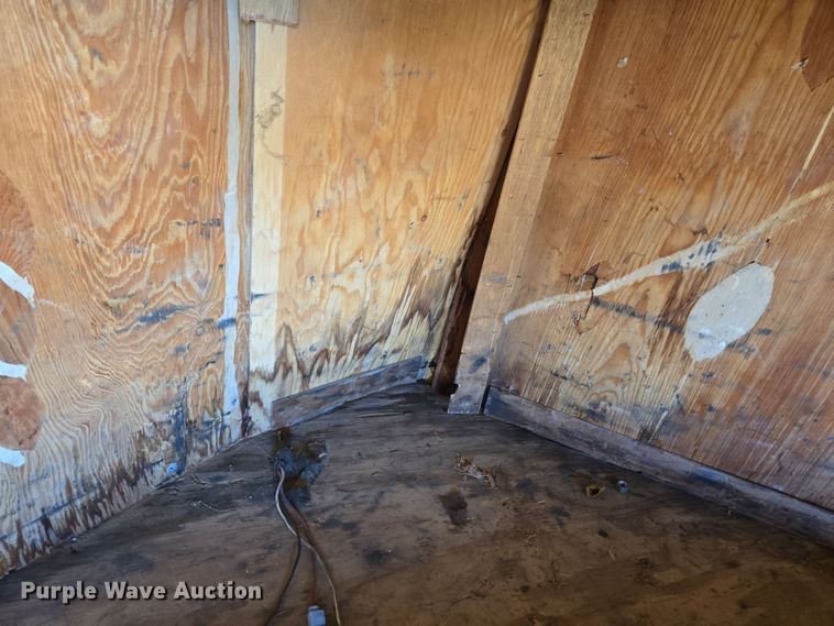 image for item DS5303 2002 Interstate enclosed cargo trailer