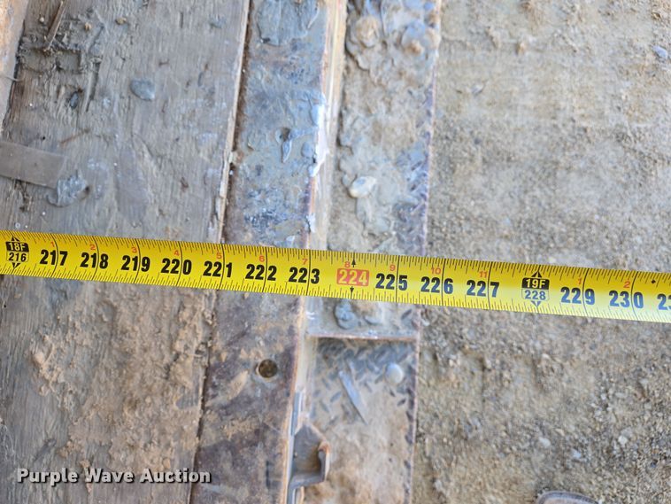 image for item DS5303 2002 Interstate enclosed cargo trailer