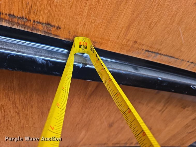 image for item DS5303 2002 Interstate enclosed cargo trailer