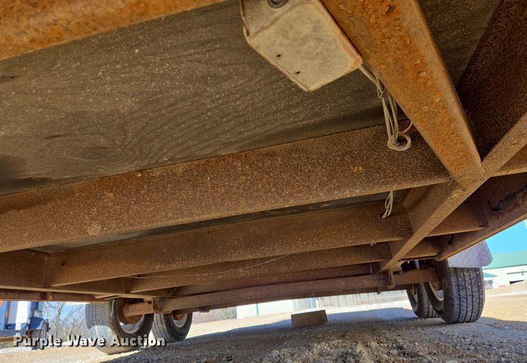 image for item DS5304 1999 Pace American enclosed cargo trailer