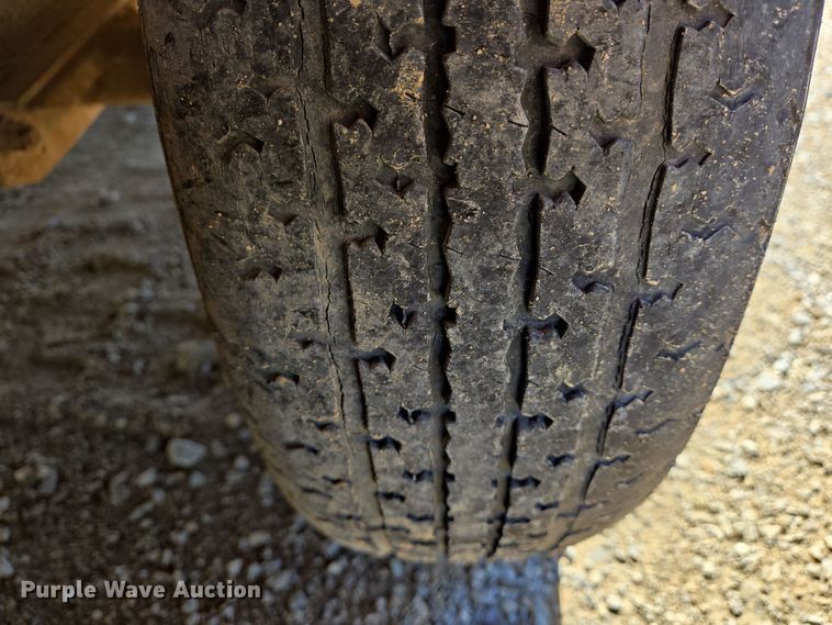 image for item DS5304 1999 Pace American enclosed cargo trailer