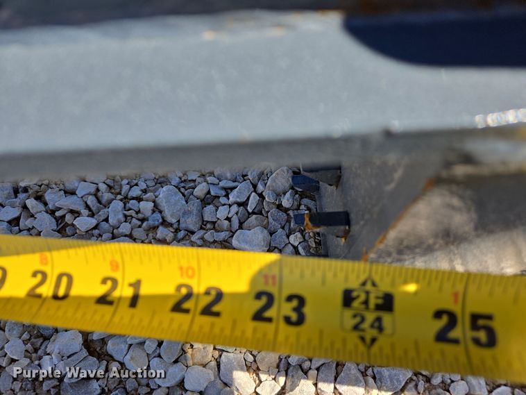 image for item DS5308 Handy HLS35 skid steer log splitter