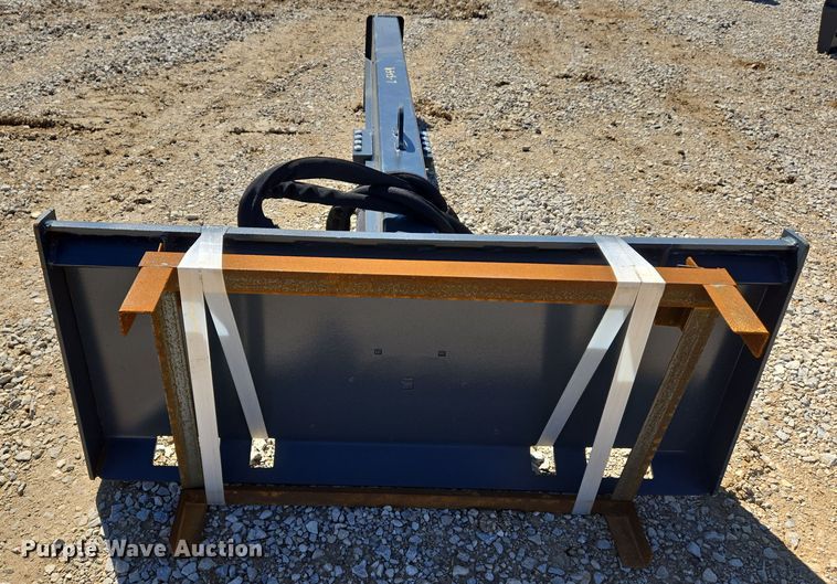 image for item DS5309 Handy HLS35 skid steer log splitter