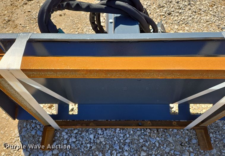 image for item DS5309 Handy HLS35 skid steer log splitter