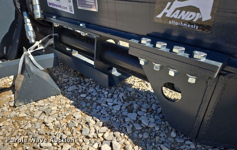 image for item DS5309 Handy HLS35 skid steer log splitter