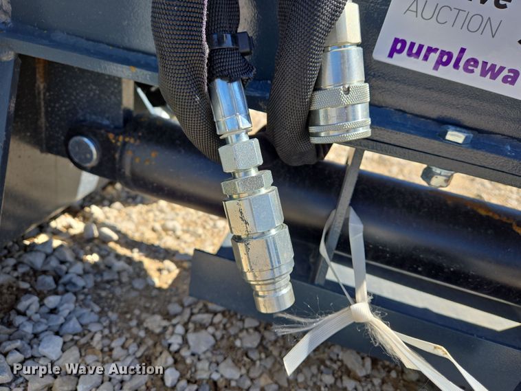 image for item DS5309 Handy HLS35 skid steer log splitter