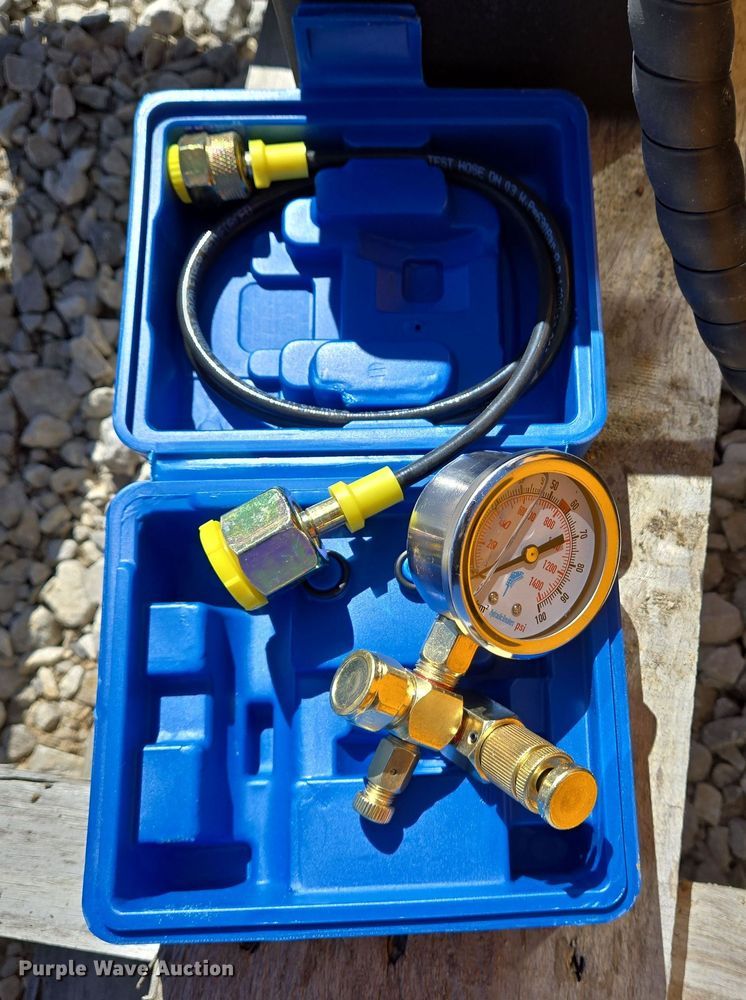 image for item DS5310 Skid steer post driver