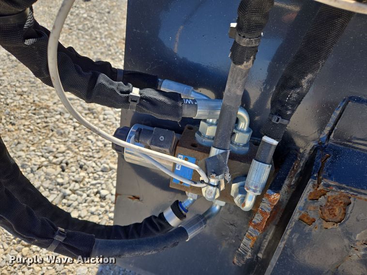 image for item DS5315 LandHonor skid steer rock picker