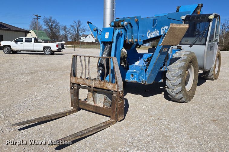 image for item DS5320 2007 Genie GTH-1056 telehandler