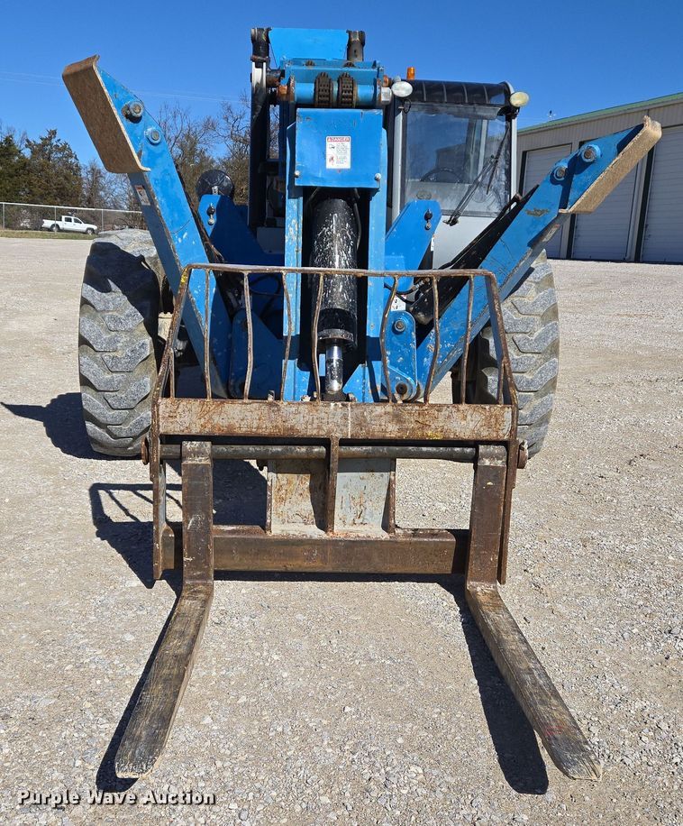 image for item DS5320 2007 Genie GTH-1056 telehandler