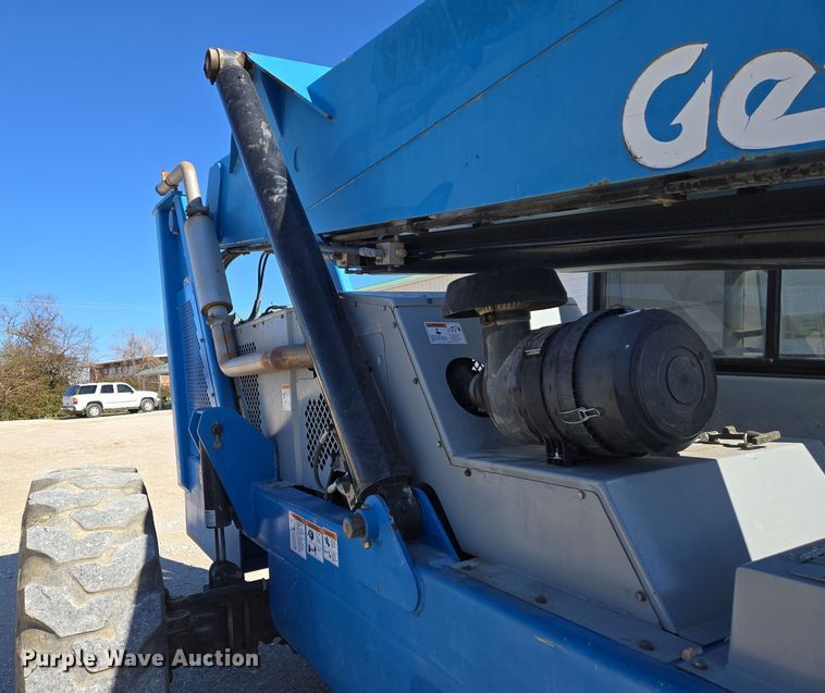 image for item DS5320 2007 Genie GTH-1056 telehandler