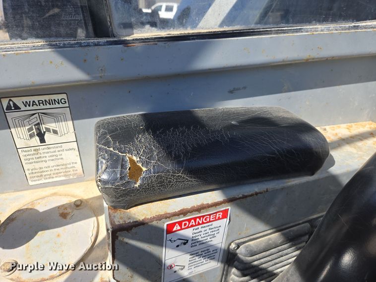 image for item DS5320 2007 Genie GTH-1056 telehandler