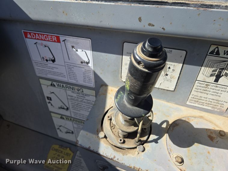 image for item DS5320 2007 Genie GTH-1056 telehandler