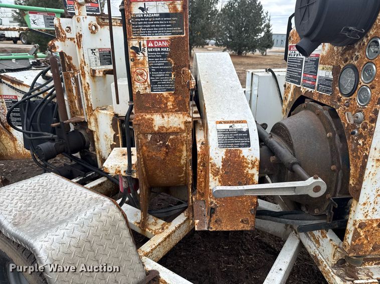 image for item DT0623 2008 Altec DC-1217 wood chipper