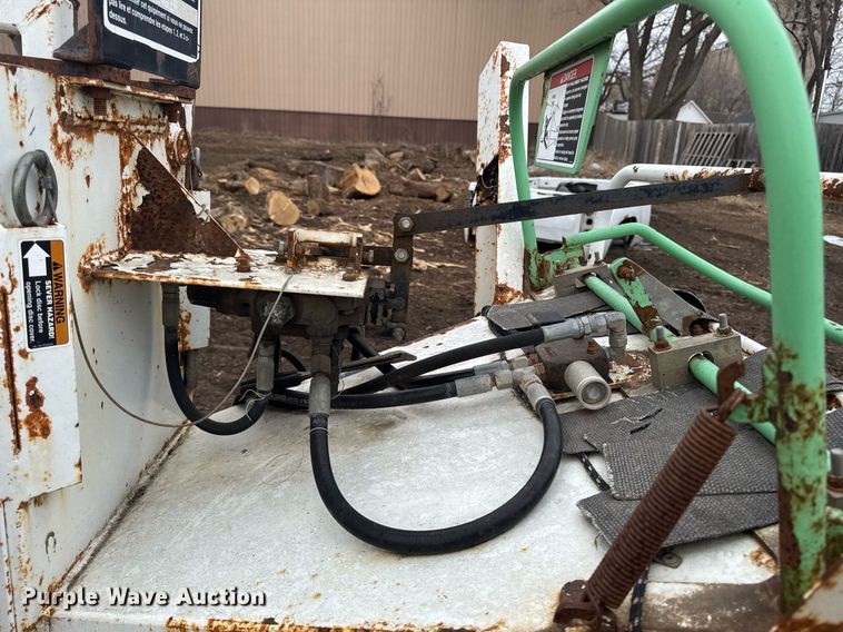 image for item DT0623 2008 Altec DC-1217 wood chipper