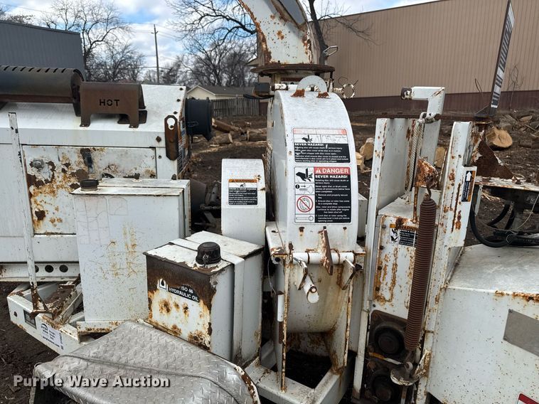 image for item DT0623 2008 Altec DC-1217 wood chipper