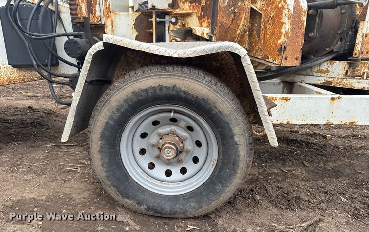 image for item DT0623 2008 Altec DC-1217 wood chipper