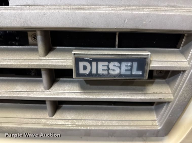 image for item DT0663 1991 Ford F700 winch truck