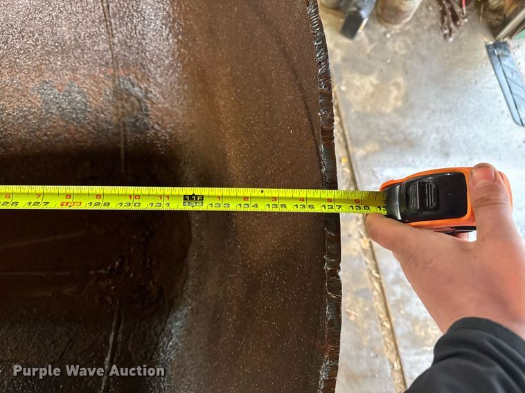 image for item DT0663 1991 Ford F700 winch truck