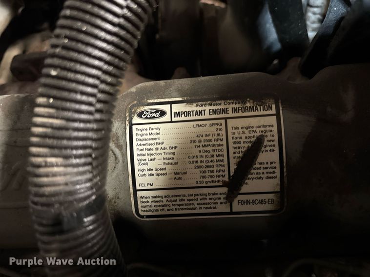 image for item DT0663 1991 Ford F700 winch truck