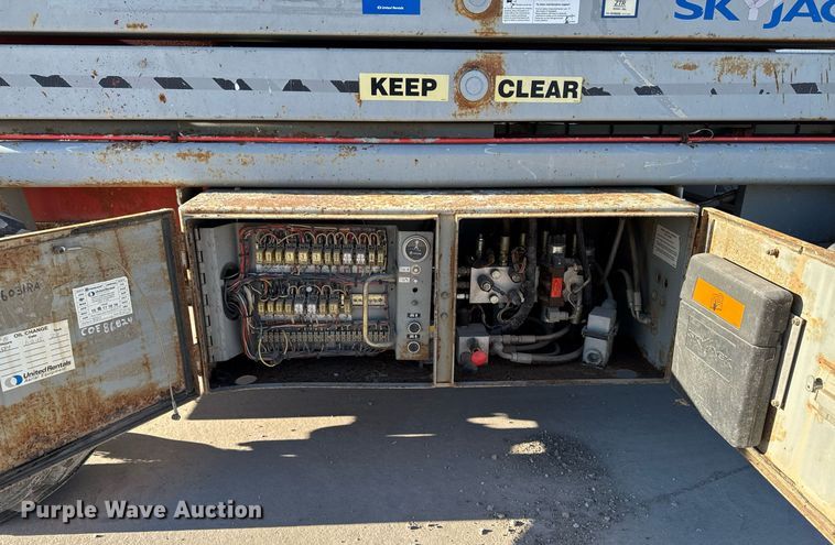 image for item DT0669 2006 Skyjack SJ7127 scissor lift