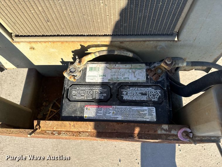 image for item DT0669 2006 Skyjack SJ7127 scissor lift