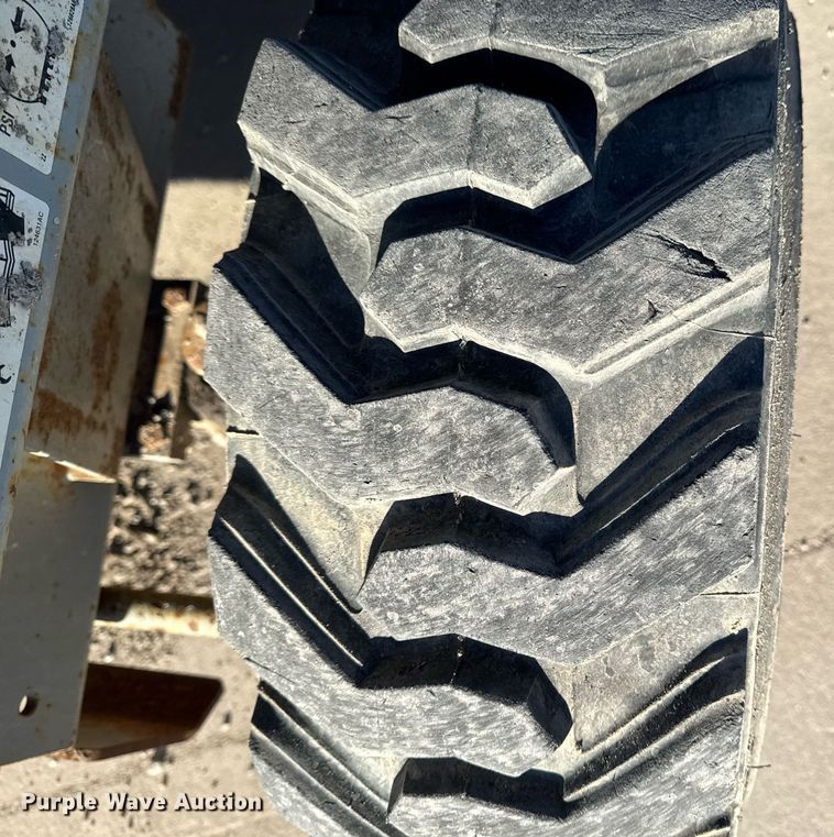 image for item DT0669 2006 Skyjack SJ7127 scissor lift