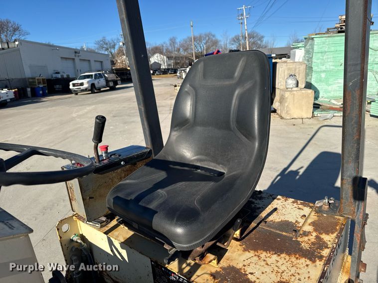 image for item DT0670 1995 Ingersoll Rand DD-22 double drum vibratory roller