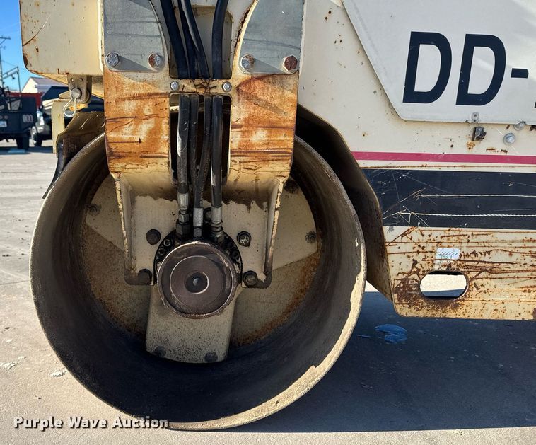 image for item DT0670 1995 Ingersoll Rand DD-22 double drum vibratory roller