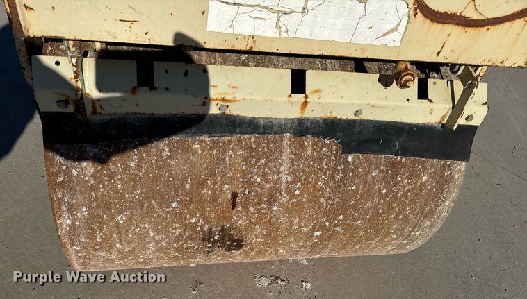 image for item DT0670 1995 Ingersoll Rand DD-22 double drum vibratory roller