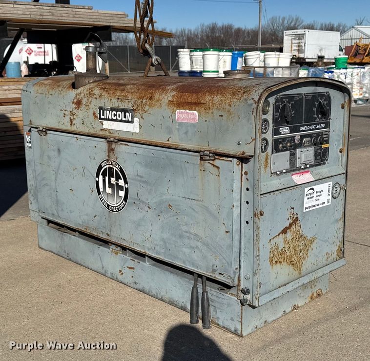 image for item DT0672 Lincoln Electric Shield-Arc SA-250 welder/generator