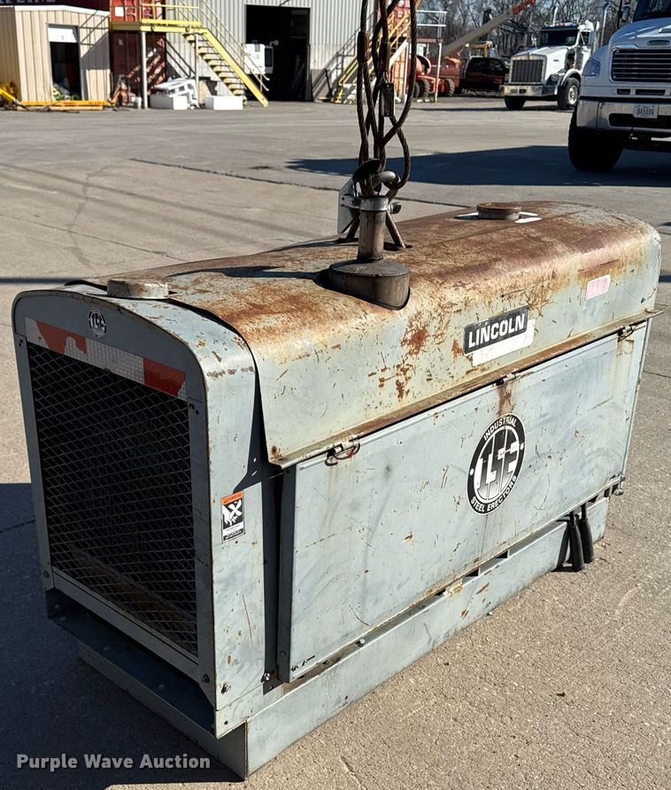 image for item DT0672 Lincoln Electric Shield-Arc SA-250 welder/generator