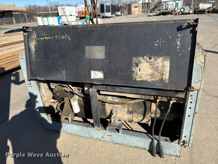 image for item DT0672 Lincoln Electric Shield-Arc SA-250 welder/generator