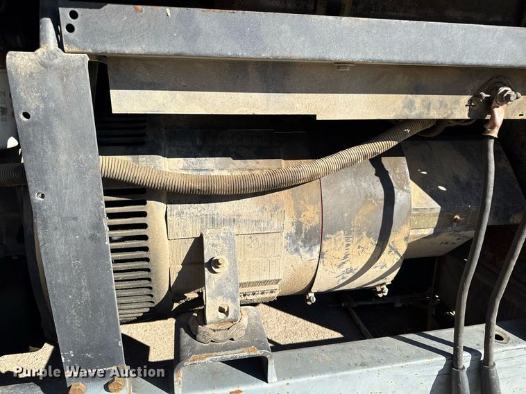 image for item DT0672 Lincoln Electric Shield-Arc SA-250 welder/generator