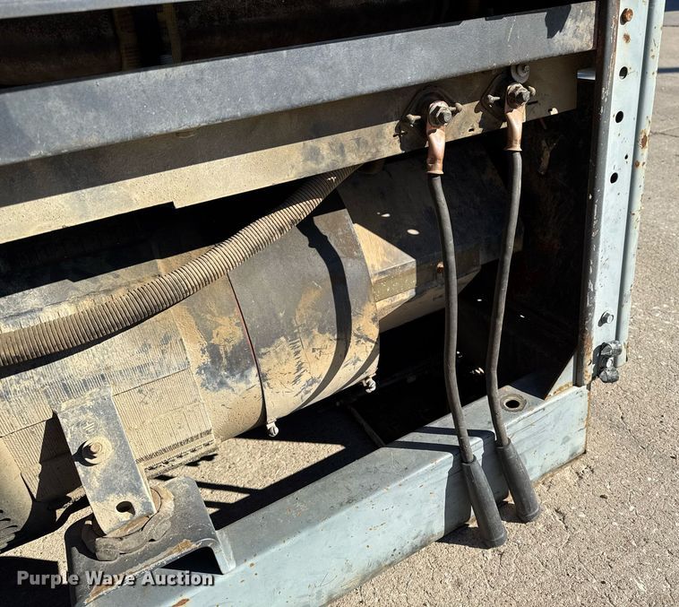 image for item DT0672 Lincoln Electric Shield-Arc SA-250 welder/generator