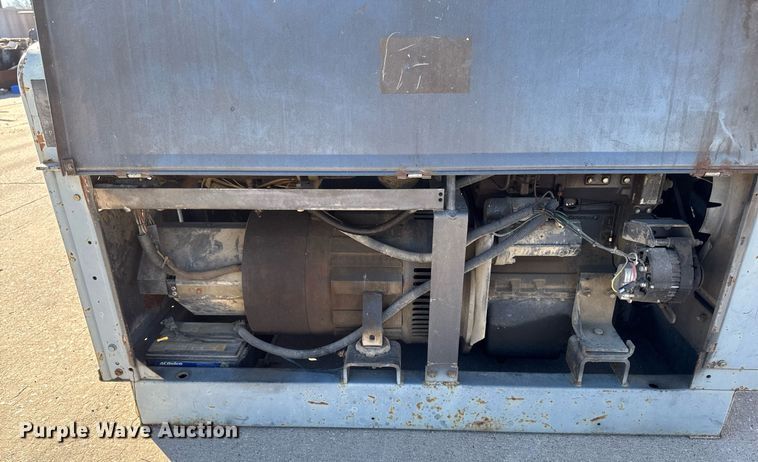 image for item DT0672 Lincoln Electric Shield-Arc SA-250 welder/generator