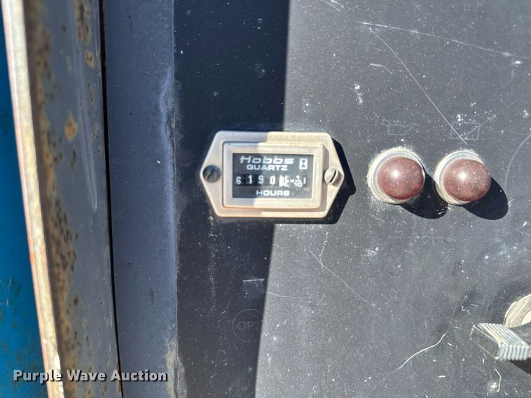 image for item DT0673 Miller Big Blue 251D welder/generator