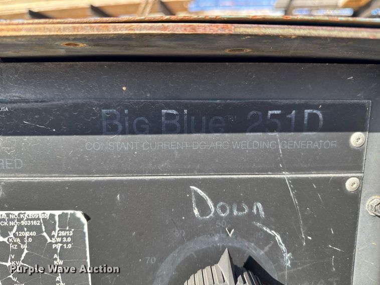 image for item DT0673 Miller Big Blue 251D welder/generator